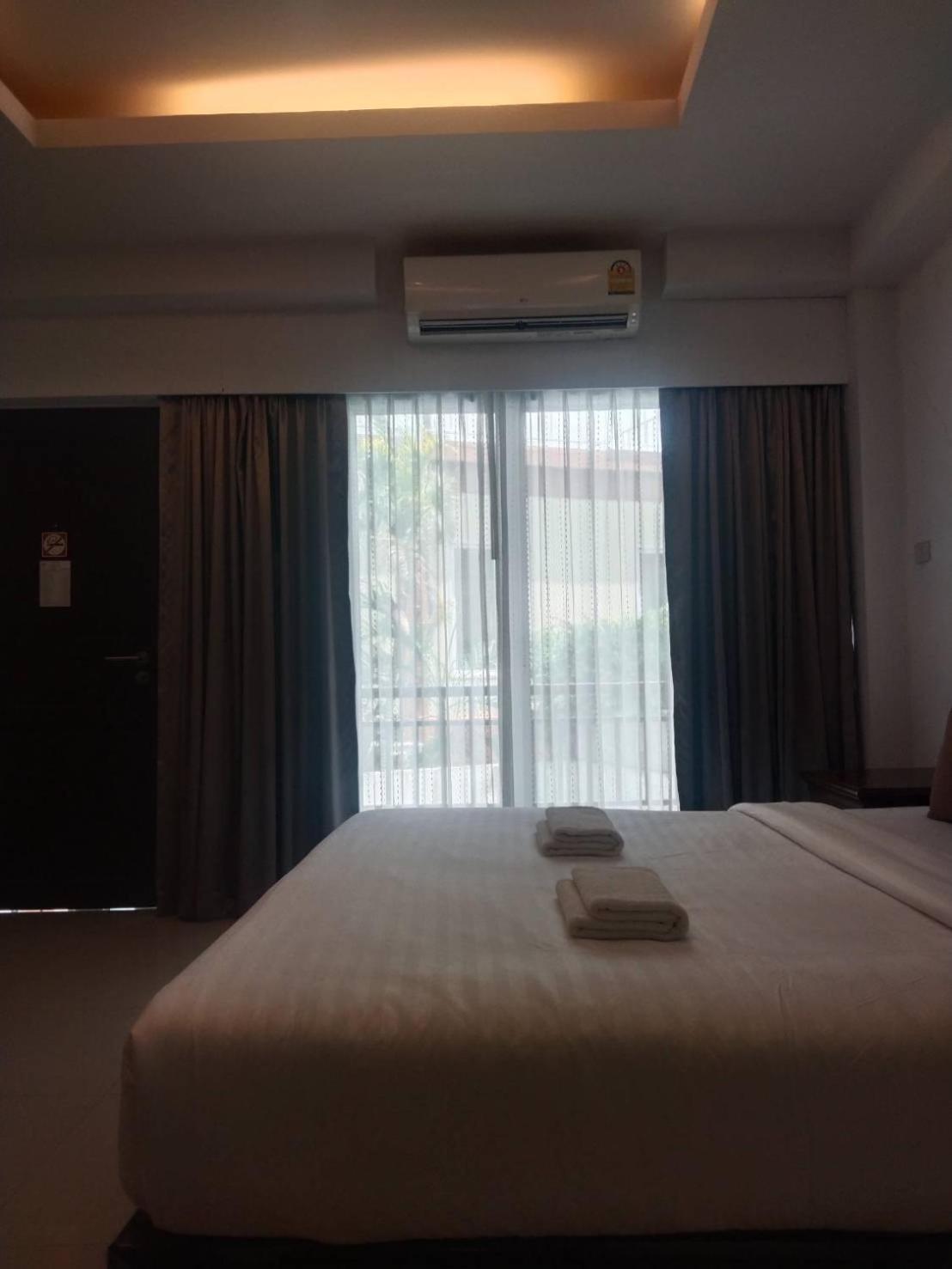 Sota Residence Pattaya Luaran gambar